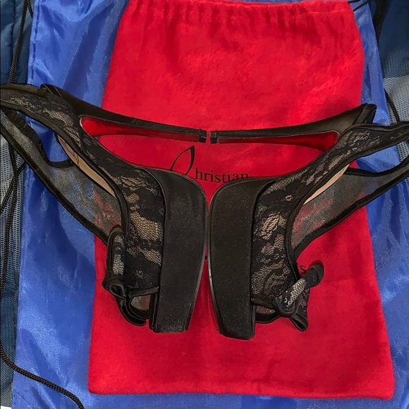 Christian Louboutin - Picture 4 of 7